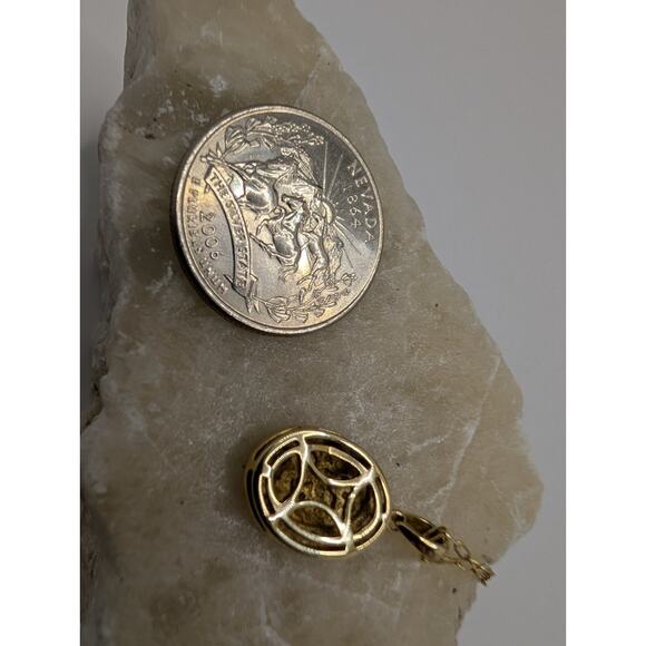 14K Yellow Gold Oval Pendant Moon Stars Diamond Accent Necklace 18" - Picture 4 of 11